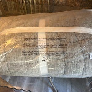 Pottery Barn Cloud Linen Full Queen Quilt - Loden - brand new sealed with tags